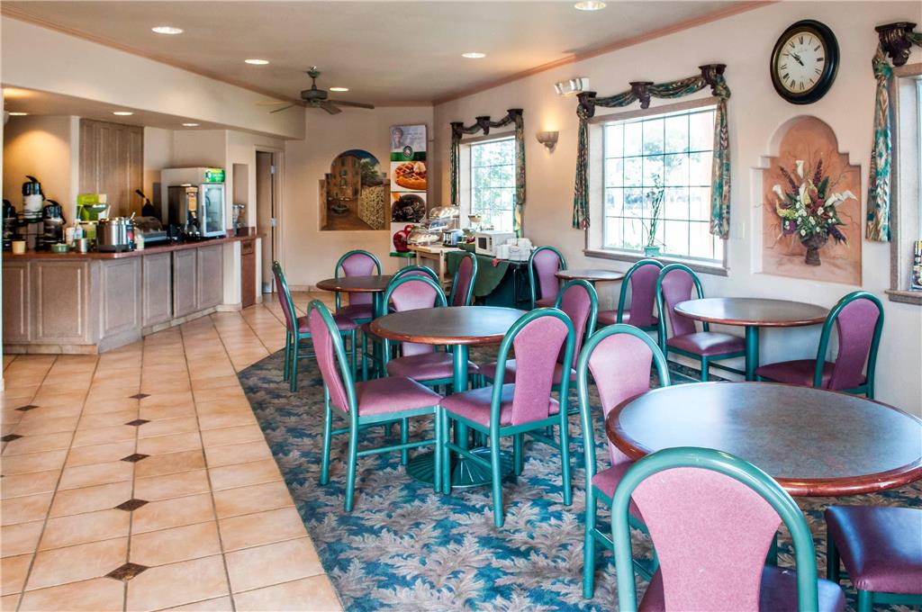 Quality Inn & Suites Las Cruces University Area - photo 31