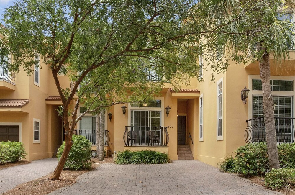 72 Vantage Pointe in Miramar Beach, United States