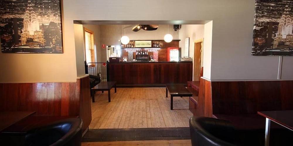 The Blyth Hotel — Clare — photo 3