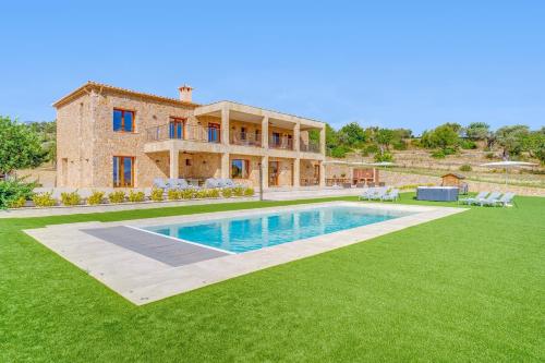 Ca'n Gatulux - carbon neutral hotel in Pollenca