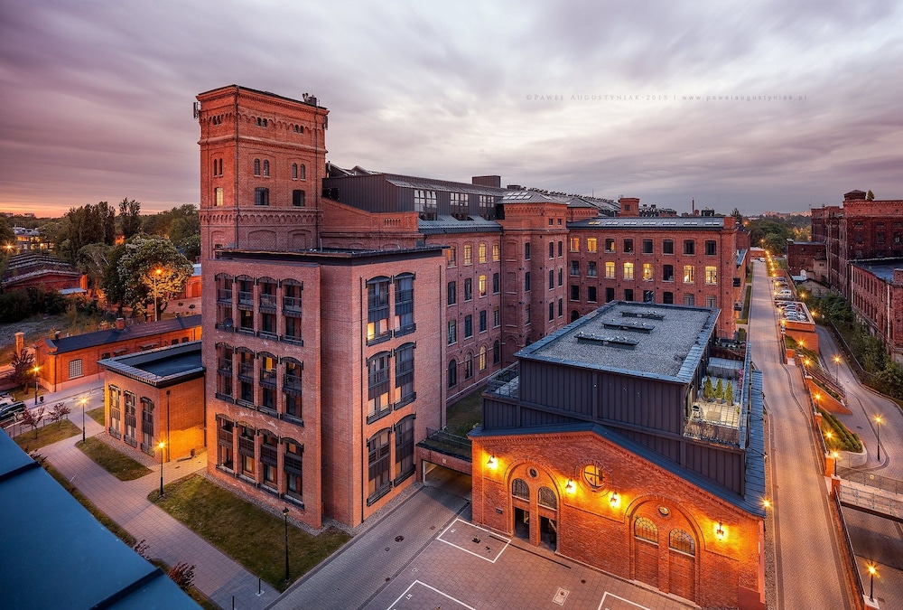 Loft Aparts — 4-Star Luxury Hotel in Lodz, Poland