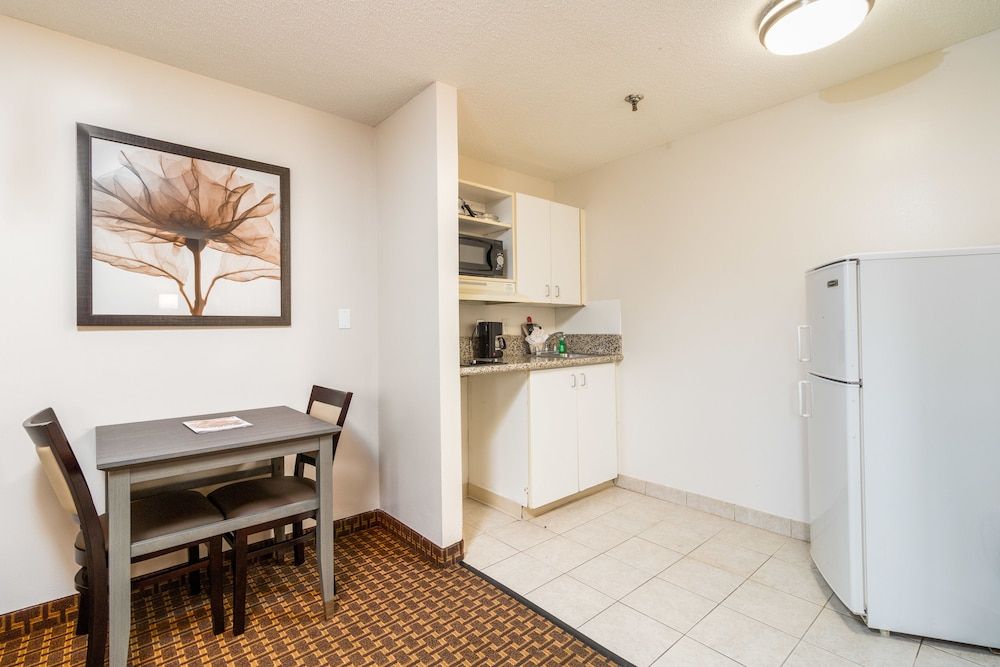 Siegel Select Bartlett Extended Stay in Tennessee - photo 3