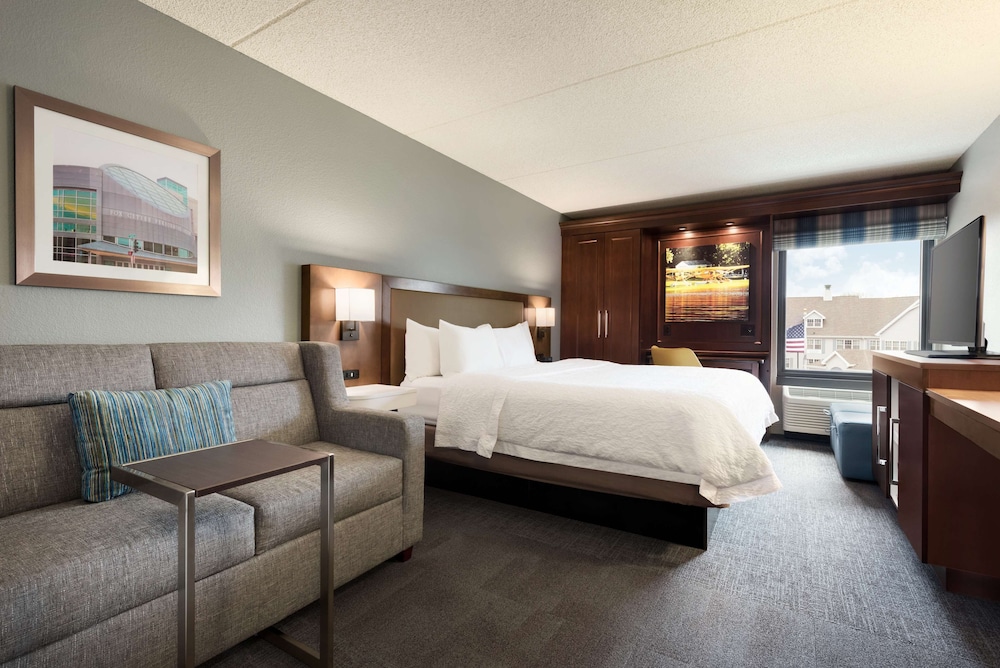 Hampton Inn Appleton Fox River Mall Area - photo 11