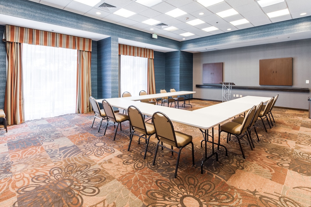 Hampton Inn & Suites Huntsville Hampton Cove - photo 36