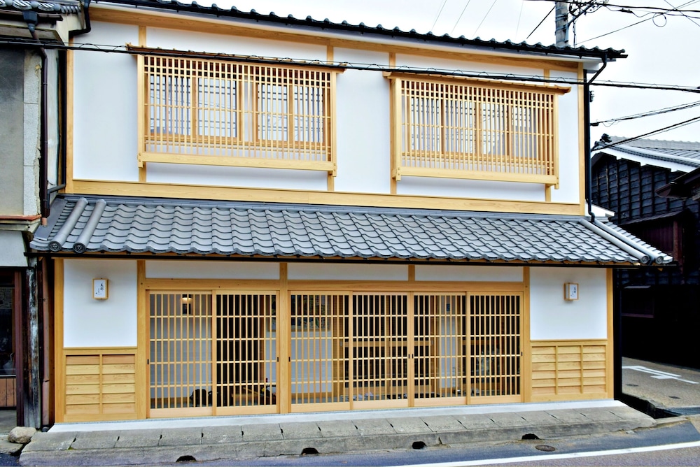 Free parking Bito Tsuyama an #LWx — hotel in Tsuyama
