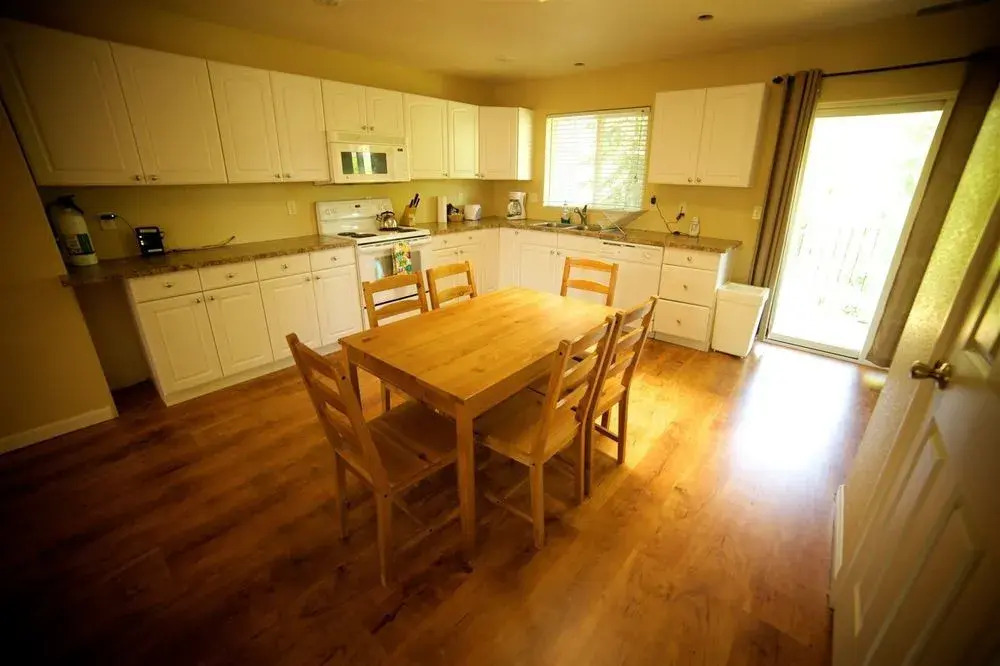 Hotel Charlotte Vacation Rentals - photo 5