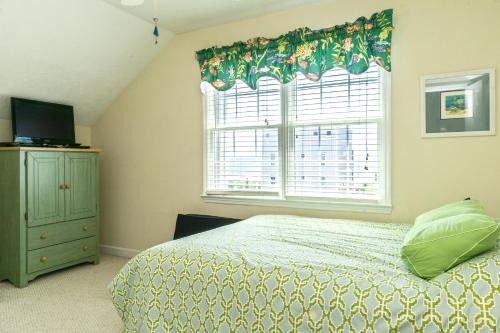 Beach Joy by Oak Island Accommodations - photo 21