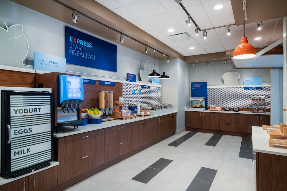 Holiday Inn Express & Suites St Peters by IHG - photo 116