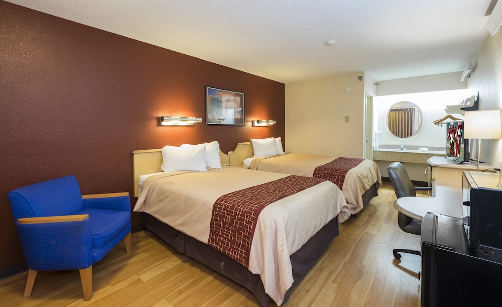 Red Roof Inn Cincinnati Sharonville - photo 11