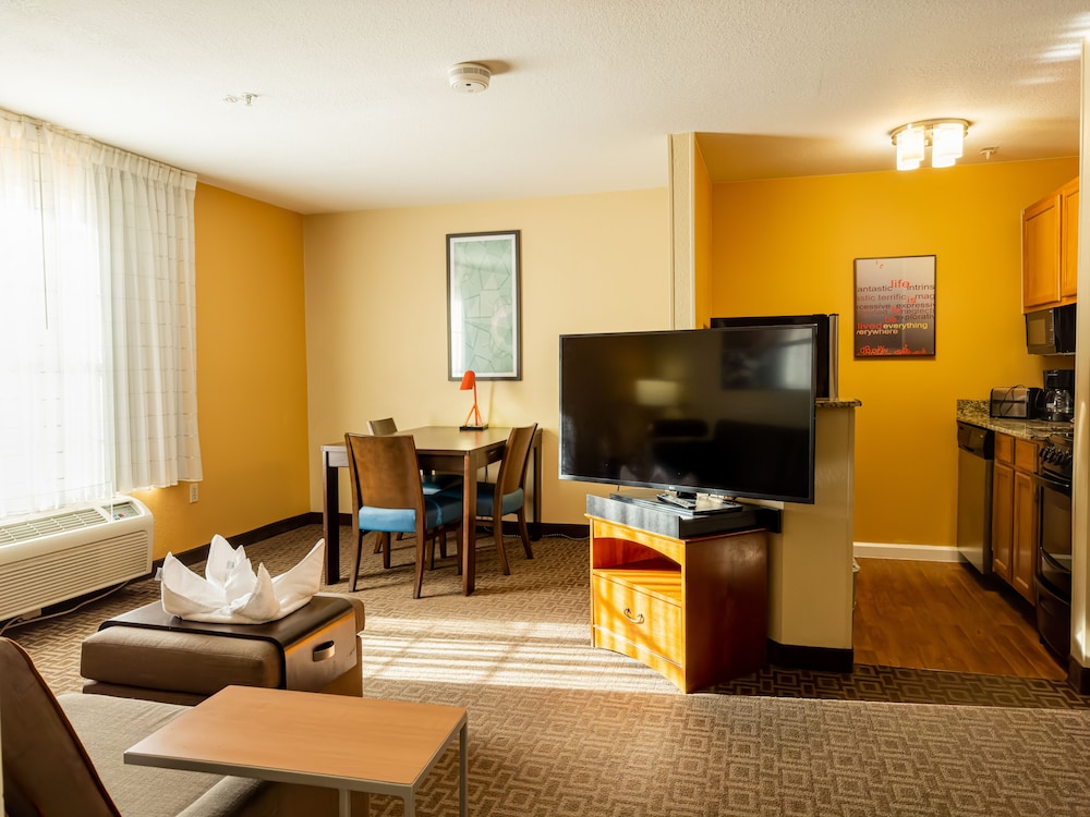 TownePlace Suites by Marriott Dallas Las Colinas - photo 18