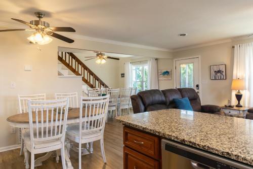 A Beach Music Paradise Too by Oak Island Accommodations - photo 26