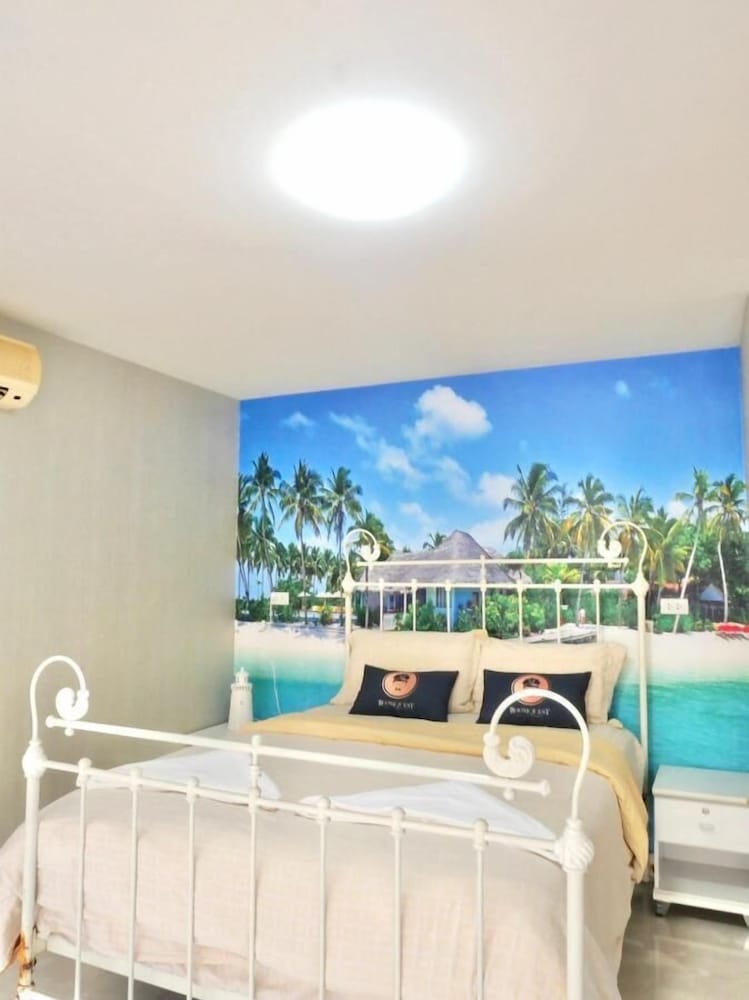 Rim Chaam by Roomquest in Cha-Am, Thailand