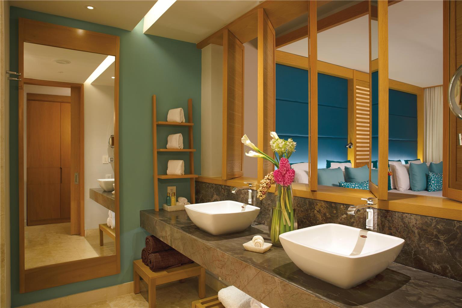 Guest room