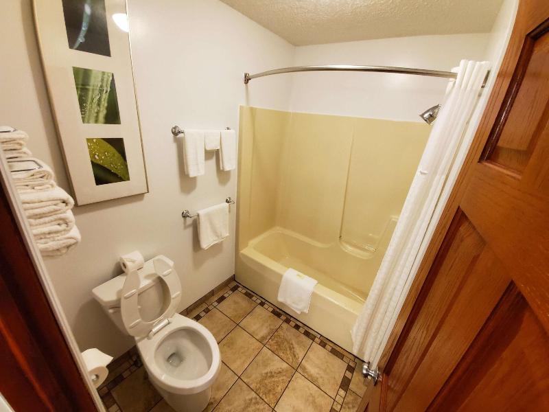 Jefferson Hills Motel - photo 17
