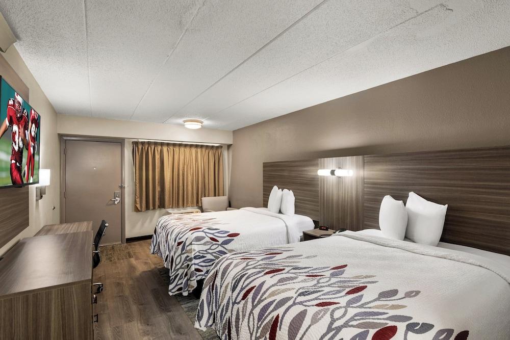 Red Roof Inn Enfield - photo 17