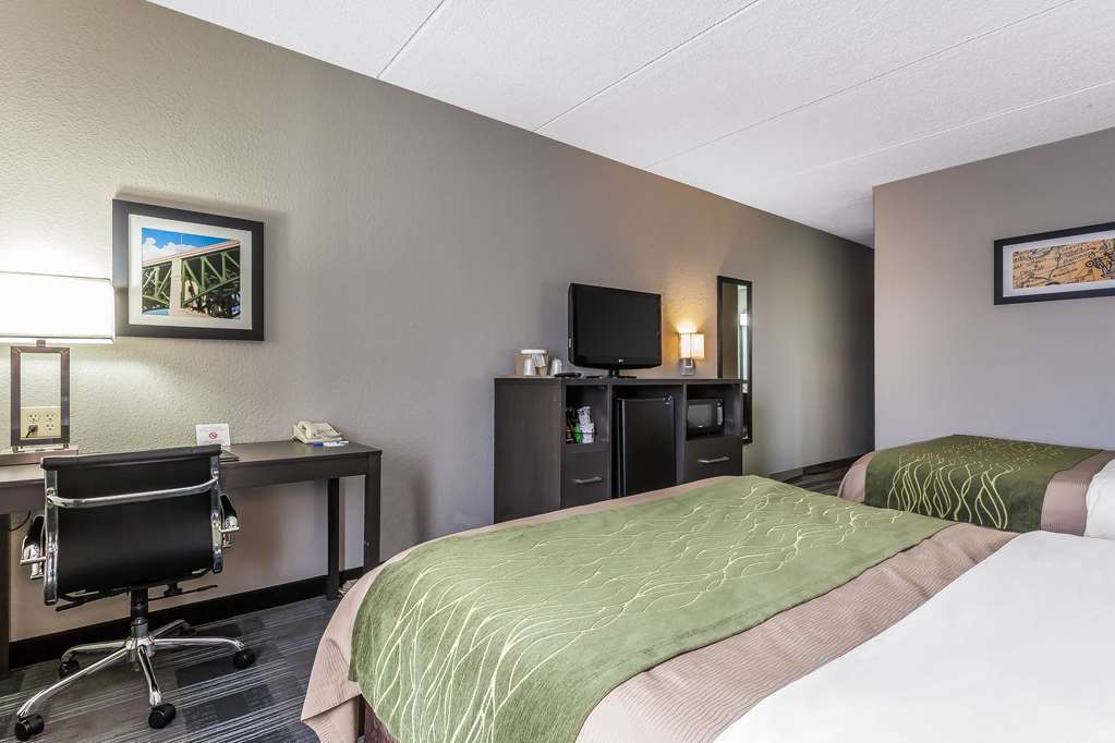 Comfort Inn Cleveland Airport - photo 9