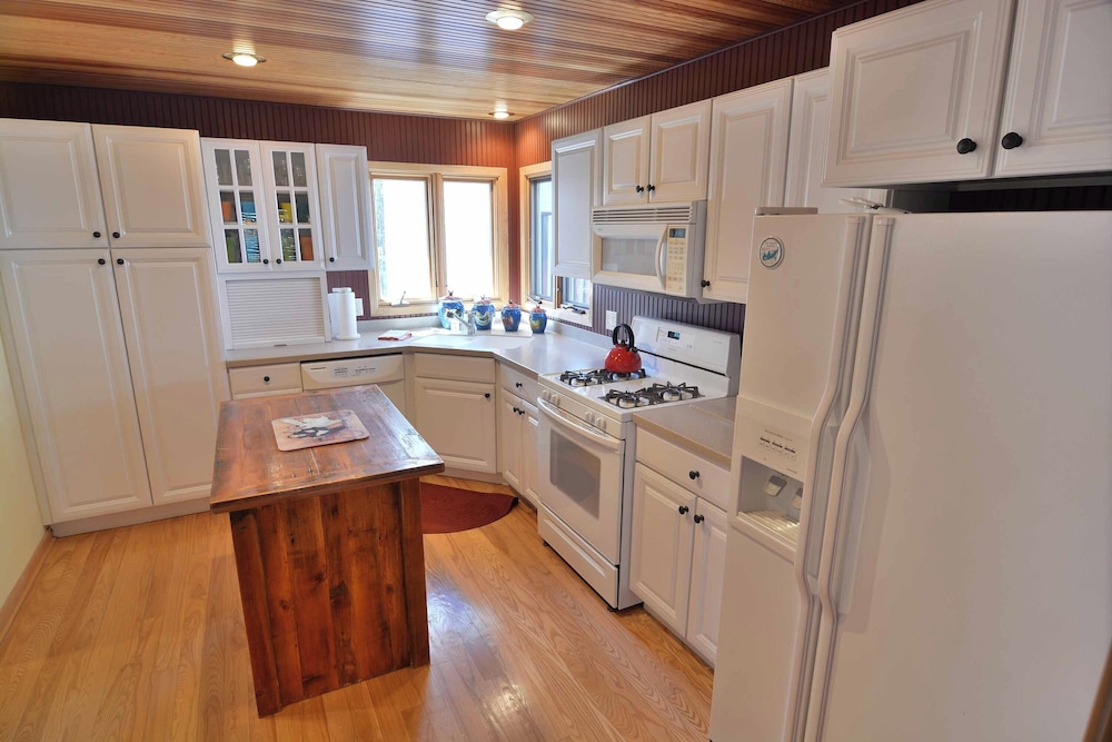 Sunset Shores Retreat - photo 24