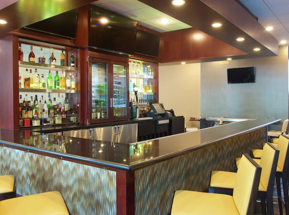 Embassy Suites by Hilton Seattle Bellevue - photo 49