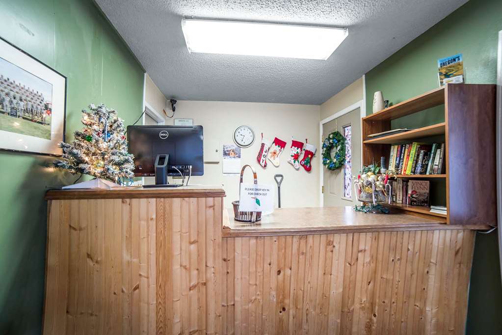 Rodeway Inn La Grande - photo 5