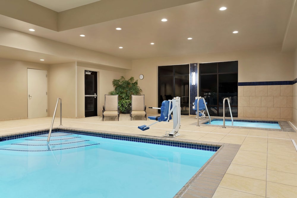 Hampton Inn & Suites Mount Joy Lancaster West - photo 23