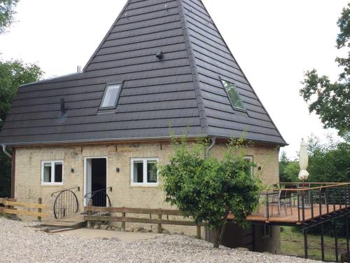 Ferienhaus Alte Wassermuehle Gut Oestergaard — hotel in Steinbergkirche