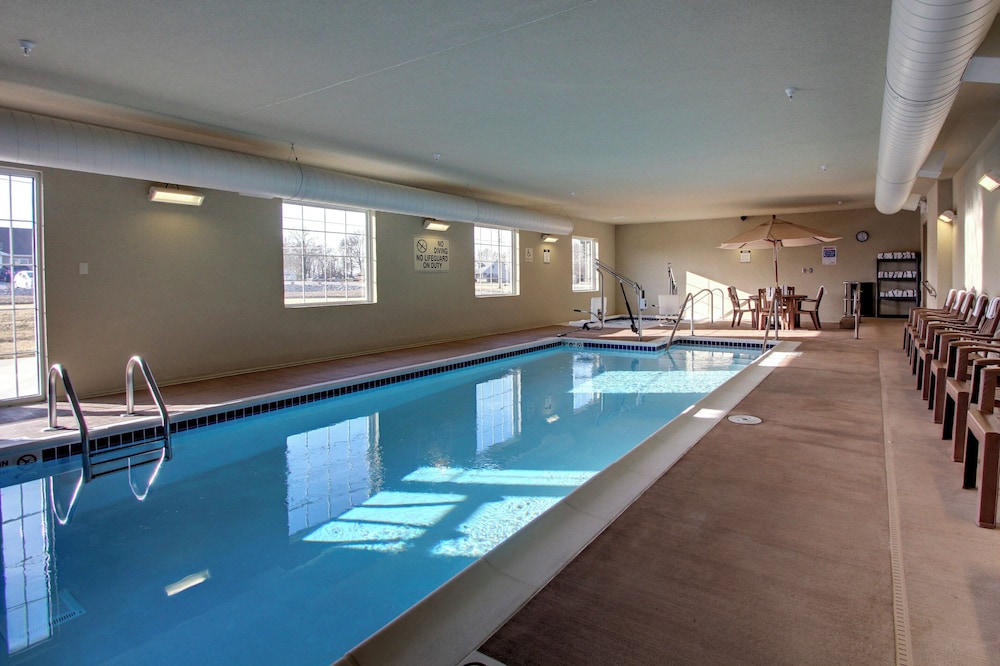 Cobblestone Hotel & Suites Newton - photo 26