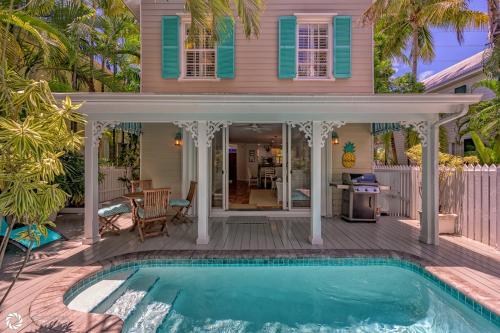Knot A Worry - carbon neutral hotel in Key West