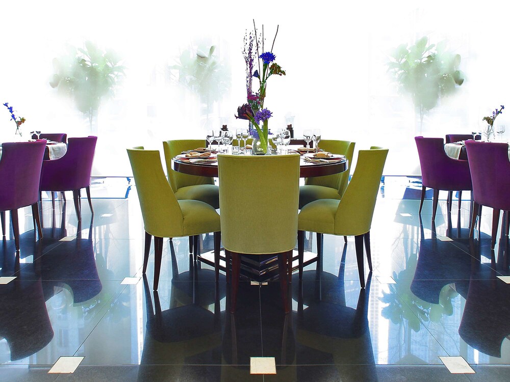 Sofitel Chicago Magnificent Mile - photo 36