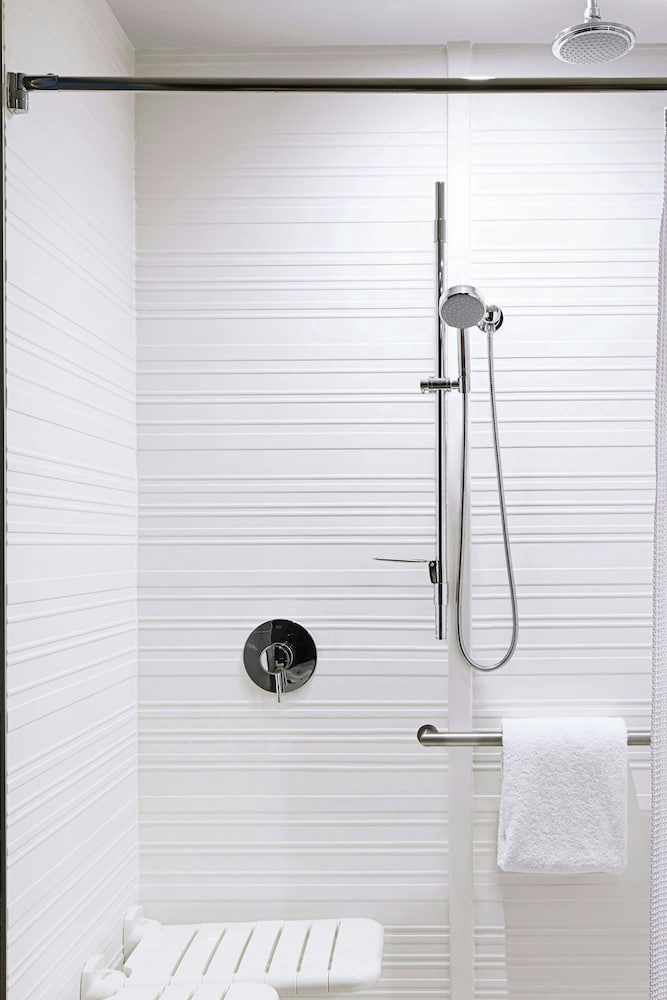 AC Hotel by Marriott Miami Airport West Doral - photo 20