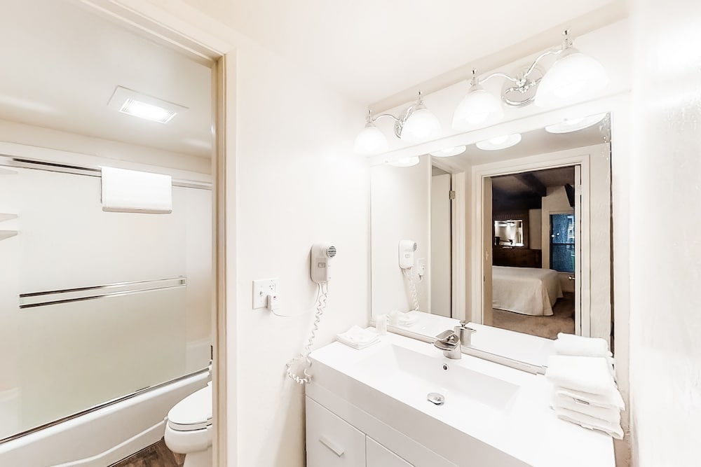 619 Lakefront - photo 55