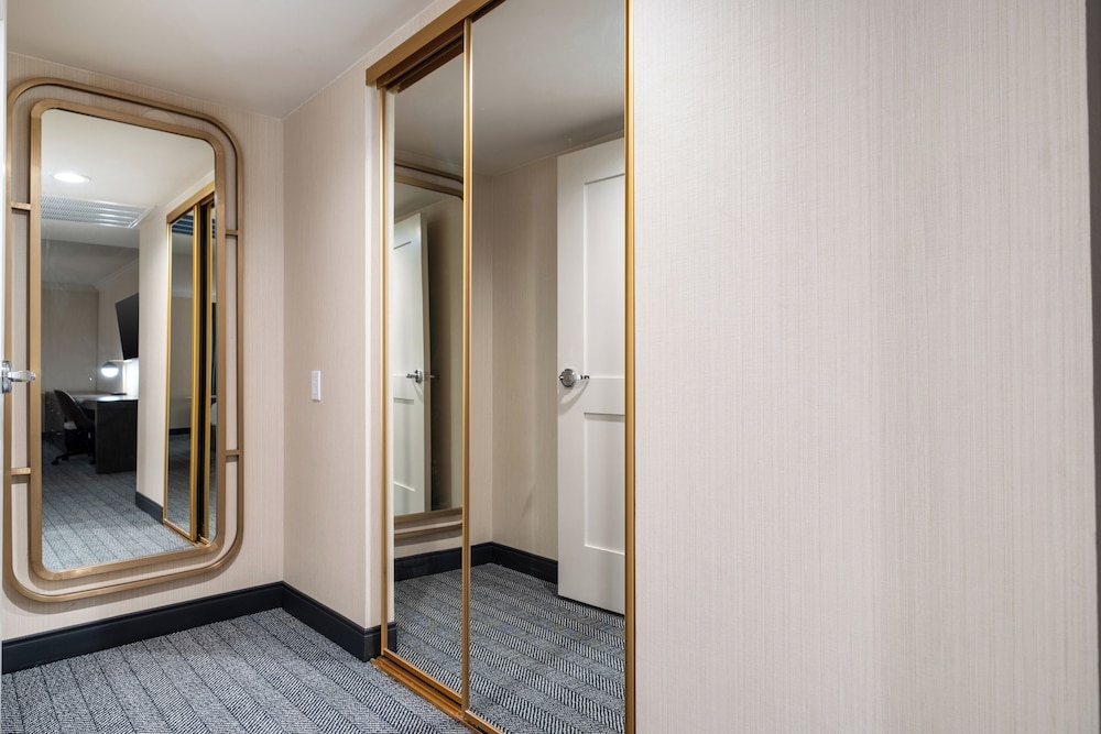 Courtyard by Marriott San Diego Downtown Little Italy - photo 34