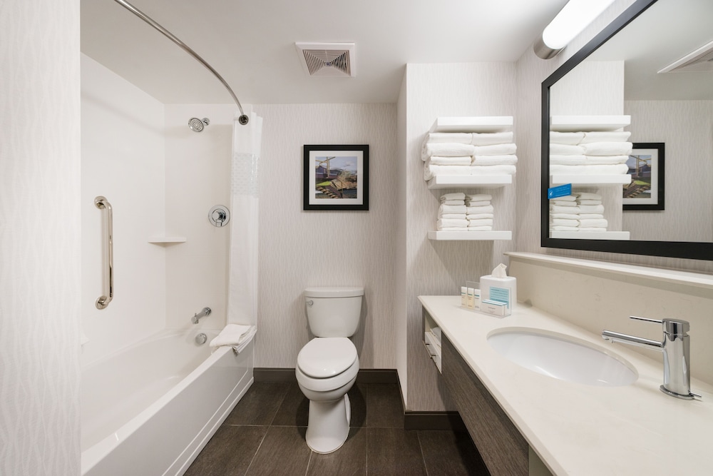 Holiday Inn Hotel & Suites Anaheim by IHG - photo 18
