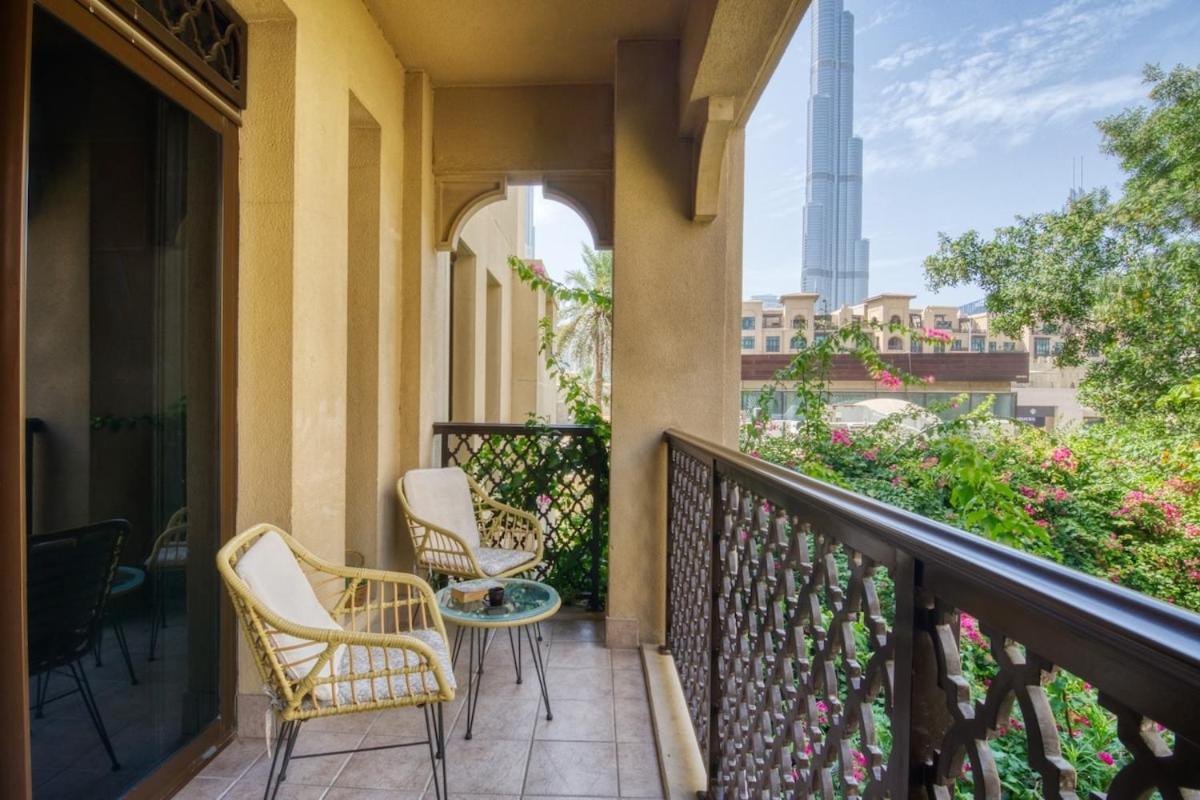 Stylish 2 Bedroom in the Heart of OldTown Dubai — 4-Star Luxury Hotel in Dubai, United Arab Emirates