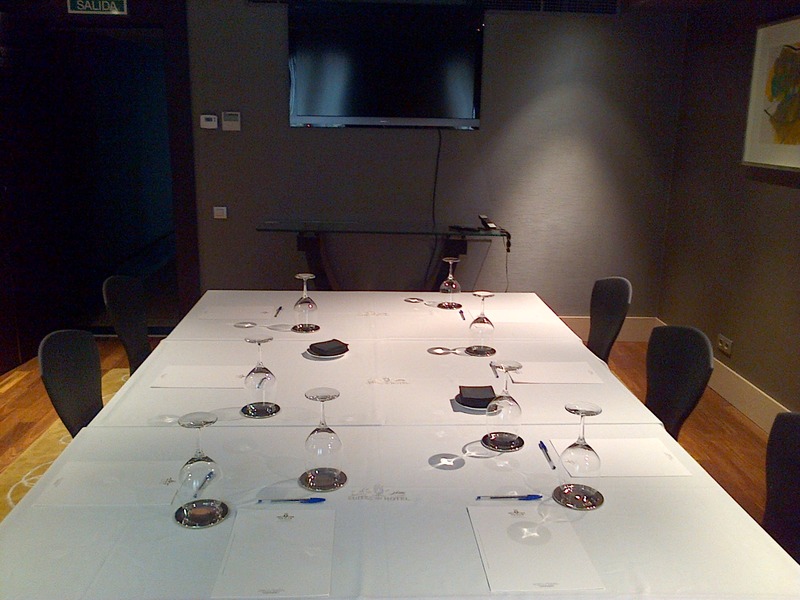 Nexus Valladolid Suites & Hotel