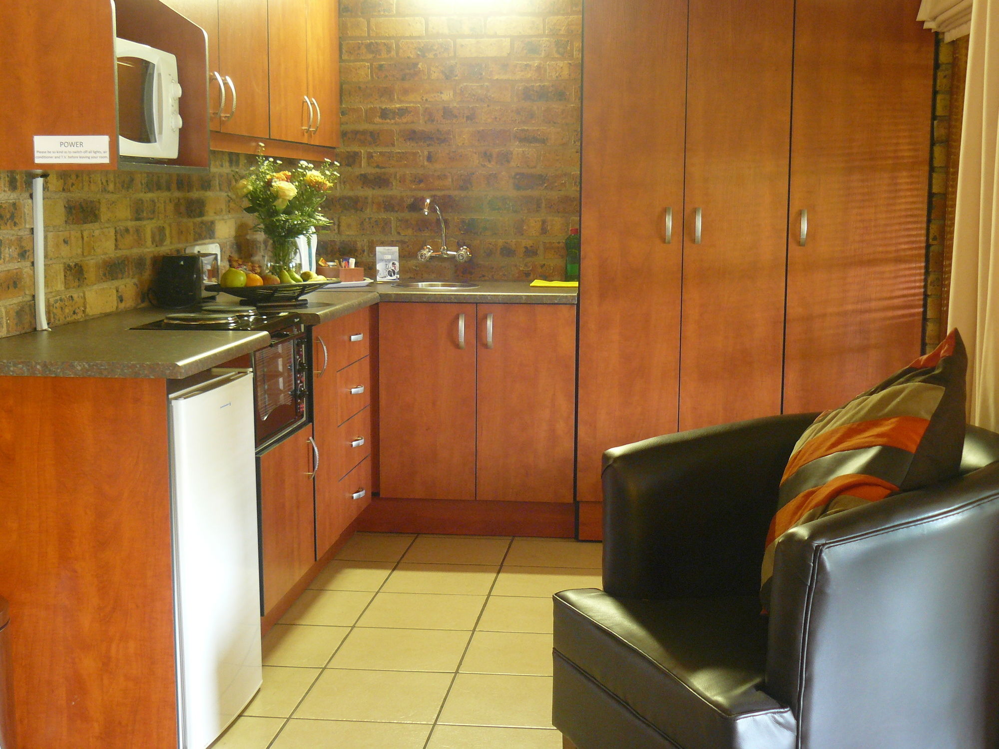 Ikwekwezi Guest Lodge