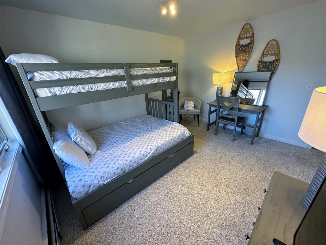 F7 Comfortable golf course townhouse within walking distance of Mount Washington Hotel - photo 23