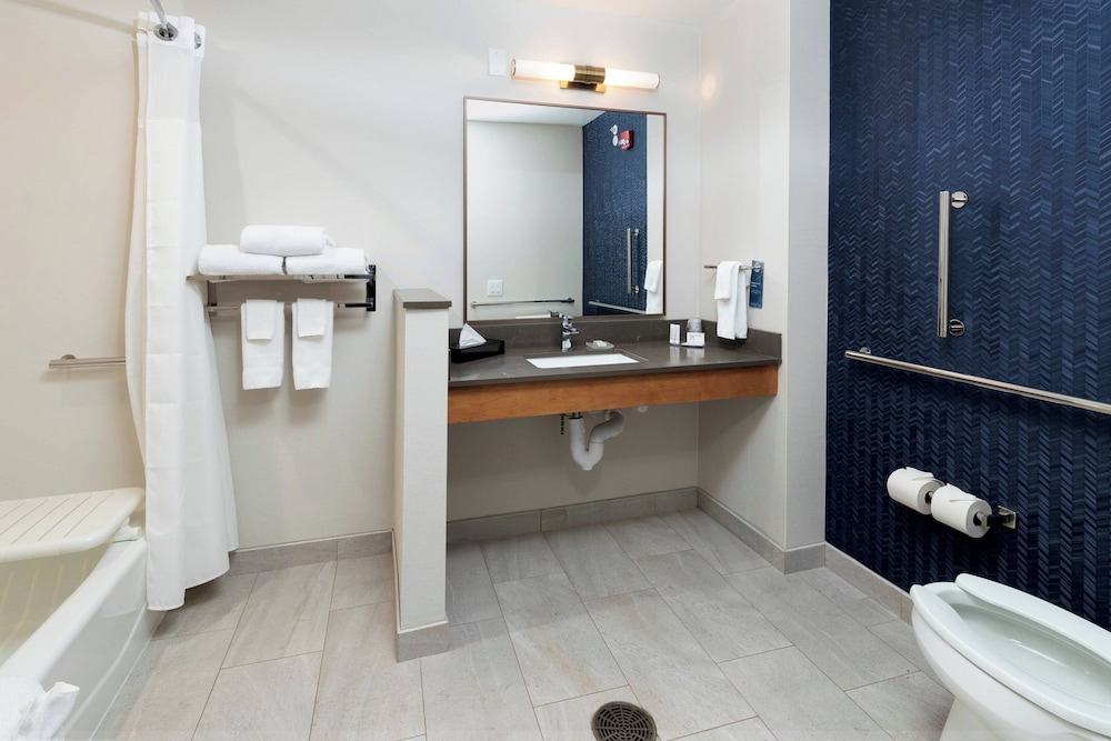 Fairfield Inn & Suites by Marriott Morganton Historic Downtown - photo 17