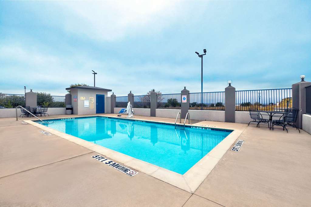 Motel 6 Marble Falls TX - photo 4