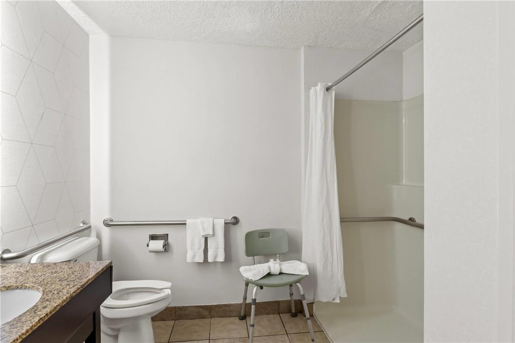 Comfort Suites Clackamas - photo 21