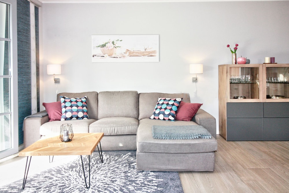 Carolin Dangast — 4-Star Luxury Hotel in Varel, Germany