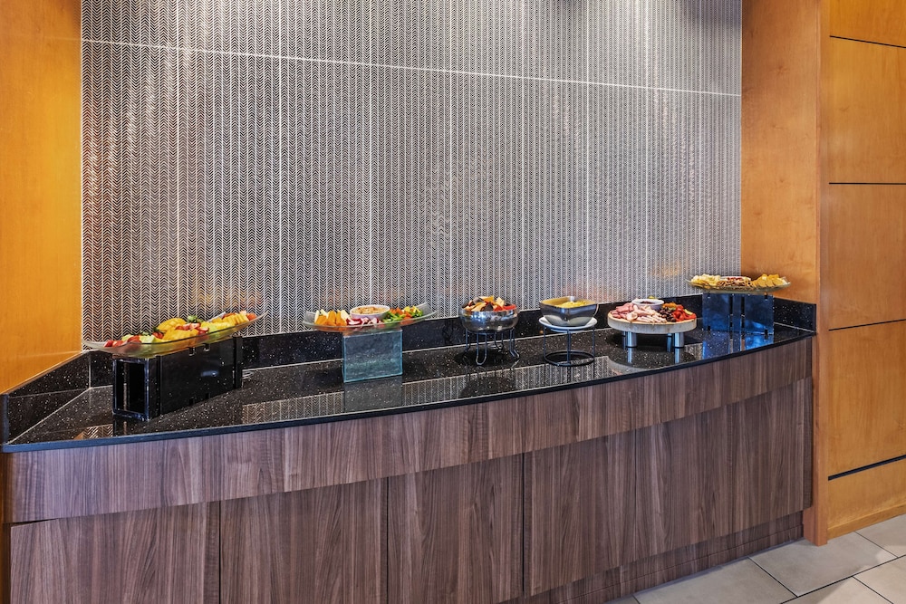 Embassy Suites by Hilton Houston Energy Corridor - photo 30