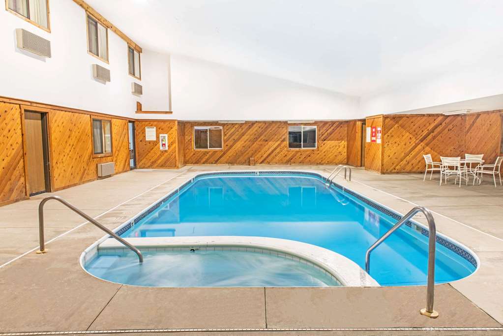 Super 8 by Wyndham Richfield Cleveland - photo 3