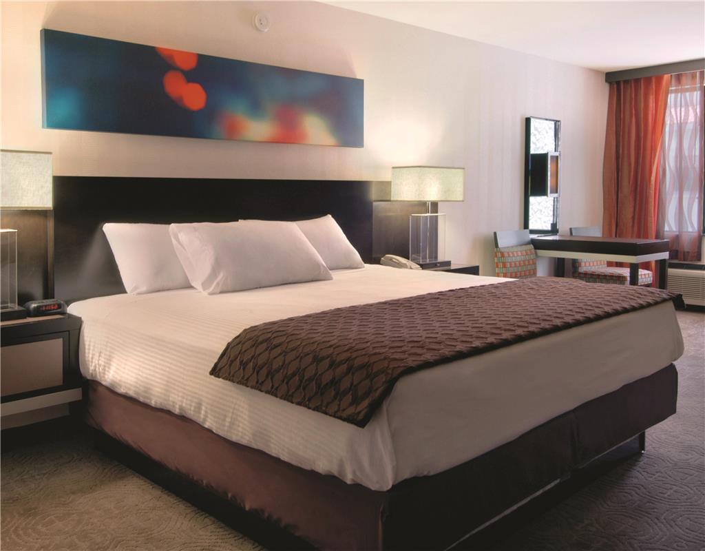 Deluxe King Room