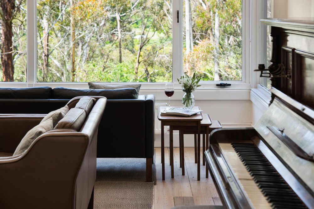 Annecy House — 4-Star Luxury Hotel in Daylesford, Australia