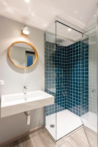 Castelli's Apartments Campo 10 — 4-Star Luxury Hotel in Genoa, Italy