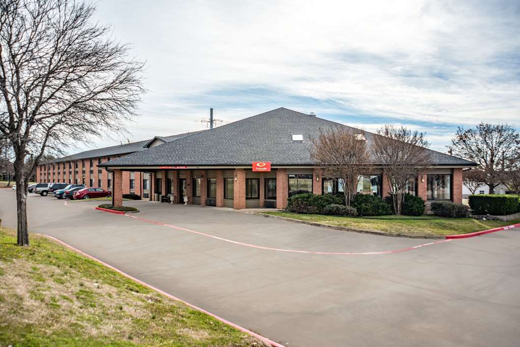 Econo Lodge Inn & Suites Mckinney Plano North in Mckinney, United States