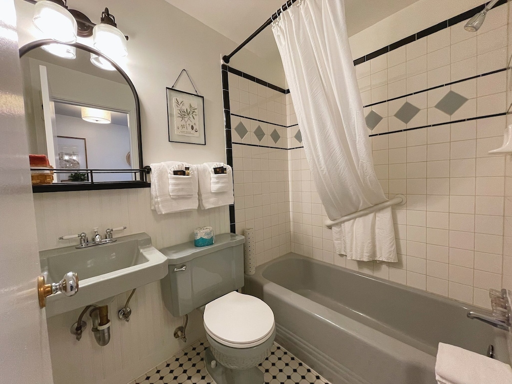 Emerald Valley Inn - photo 56