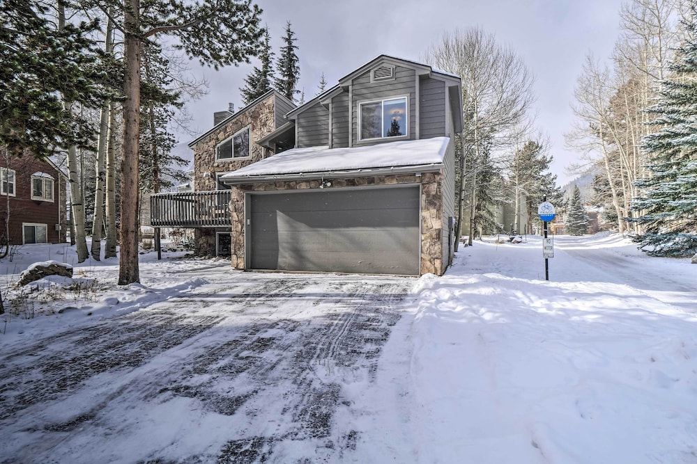 Tasteful Mountain Getaway on Frisco Bike Path in Frisco, United States