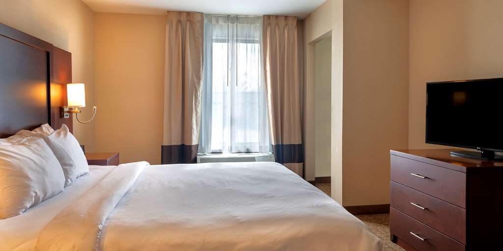 Comfort Suites Goodyear West Phoenix - photo 21