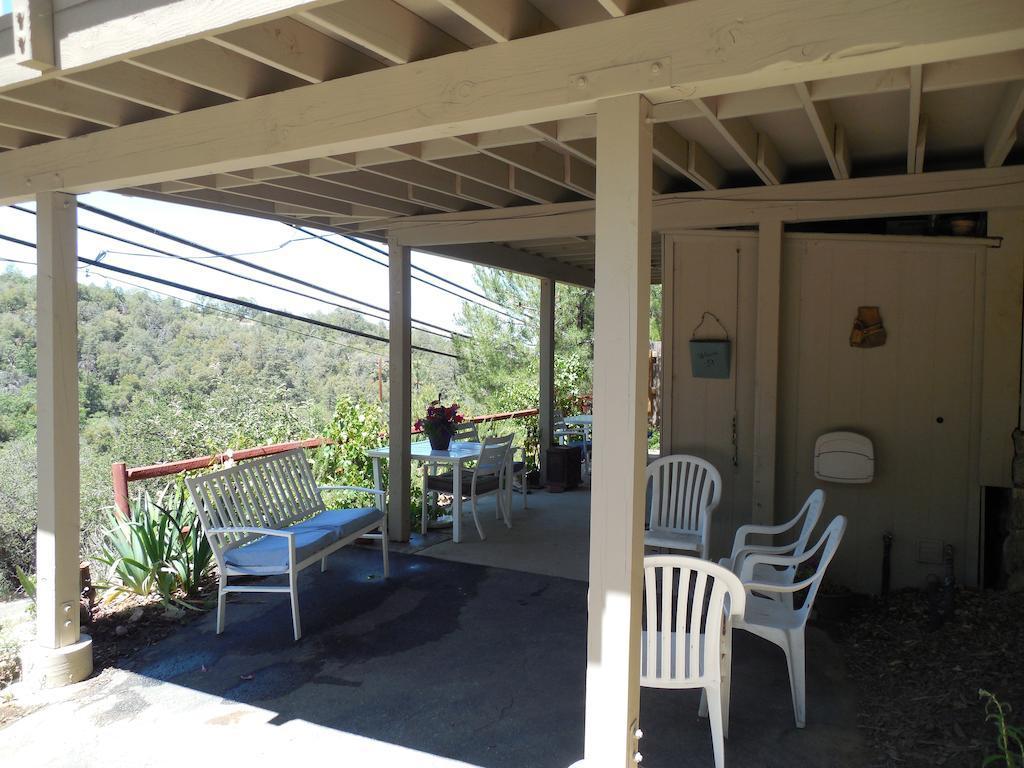 Julian Country Inn - photo 8